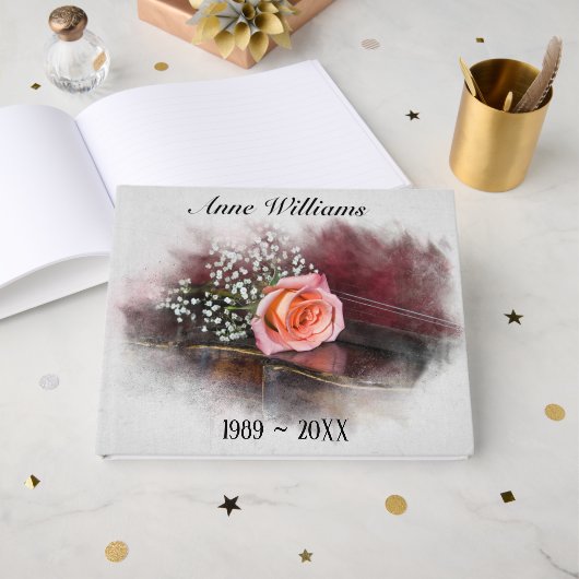 Pink Rose on Antique Violin for Memorial Service Gästebuch (Vorderseite Offen)