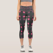 Pink Rose Pattern Capri Leggings (Vorderseite)