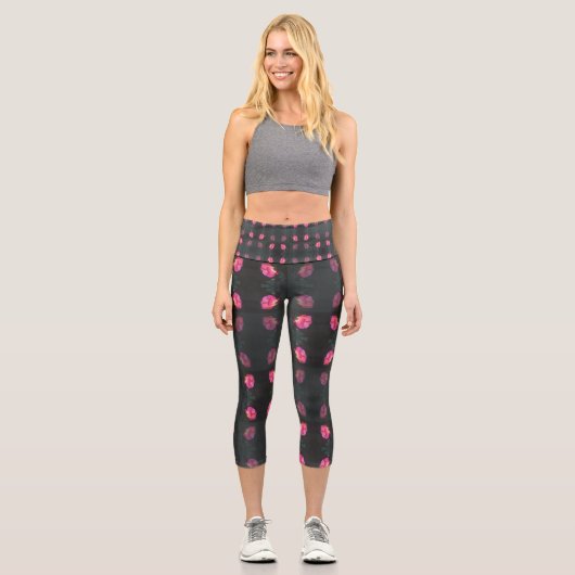 Pink Rose Pattern Capri Leggings (Vorderseite)