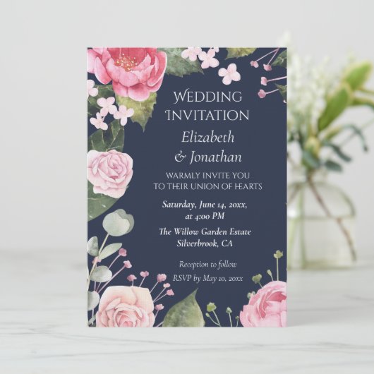 Pink Roses on Blue Customizable Wedding Invitation Einladung (Stehend Vorderseite)