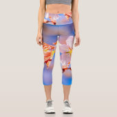 Pink Sakura Blume Blue Sky Capri Leggings (Vorderseite)