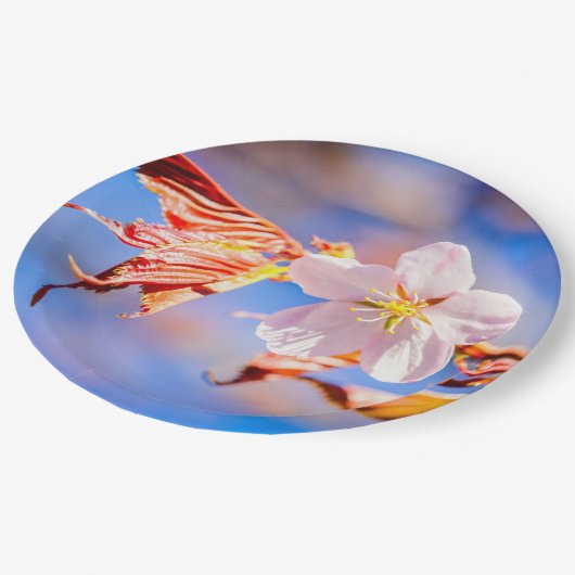 Pink Sakura Blume Blue Sky Pappteller (Schrägansicht)