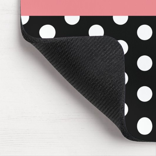Pink Schwarz-weiß Polka Dot Monogram Mouse Pad Mousepad (Ecke)