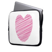 Pink Scribble Heart Laptopschutzhülle (Vorderseite Links)