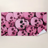 Pink Skull Pattern – Bold Gothic Design Strandtuch (Vorderseite)