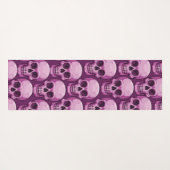 Pink Skull Pattern – Bold Repeating Design Yogamatte (Rückseite (Horizontal))