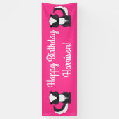 Pink Skunk Geburtstagspartei Banner (Vertikal)