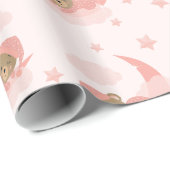 Pink Sleeping Baby Bear auf Mond Wolken & Stars Geschenkpapier (Rolleneckpunkt)