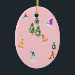 Pink Snowboarder Snowboarden Illustration Keramik Ornament<br><div class="desc">Coole skurrile Illustrationskunst von bunten Snowboardern,  Snowboarden in Bergen zwischen Kiefern,  Fichten und Kiefern auf frischem Schneemulver. Snowboard und Xmas Outdoor Sport in einem Winterwald. Snowboarder Geschenke. Snowboard-Design für sie</div>