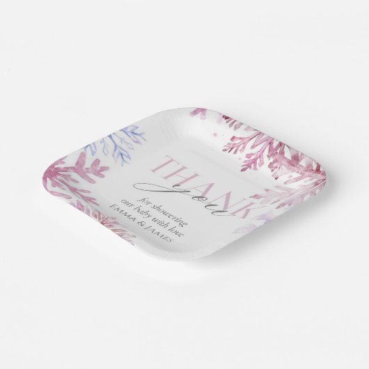 Pink Snowflake Winterurlaub Papier Teller (Gewinkelt)