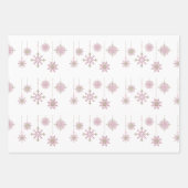 Pink Snowflakes und Holiday Script auf Weiß Geschenkpapier Set (Vorderseite 2)