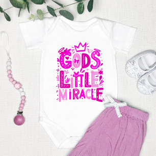 Pink spielerisch "Das kleine Wunder Gottes" Baby Strampler
