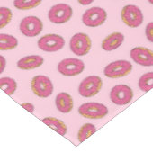 Pink Sprinkle Donut Muster Tischdecke (Schrägansicht)