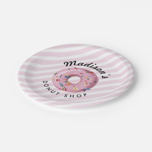 Pink Sprinkle Donut Shop Pappteller (Schrägansicht)