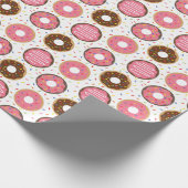 Pink Sprinkles Donuts Geschenkpapier (Ecke)