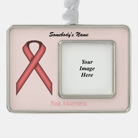 Pink Standard Ribbon Tmpl (H-O) von Kenneth Yoncic Rahmen-Ornament Silber (Vorderseite)