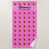 Pink Strawberry and Chocolate Ice Cream Pattern Strandtuch (Vorderseite)