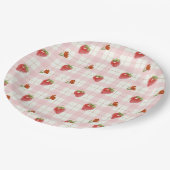 Pink Strawberry Berry Sweet Gingham Party Pappteller (Schrägansicht)