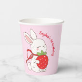 Pink Strawberry Bunny Birthday Pappbecher (Rückseite)