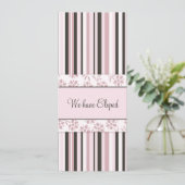 Pink Stripes Elopement-Karten Ankündigung (Stehend Vorderseite)