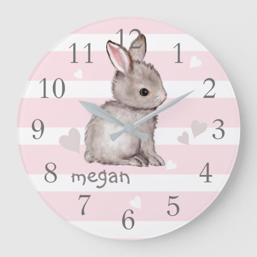 Pink Stripes Grey Bunny Nursery Wall Clock Große Wanduhr (Vorderseite)