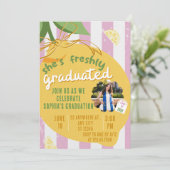 Pink Stripes Lemons Photo Graduation Invitat Einladung (Stehend Vorderseite)