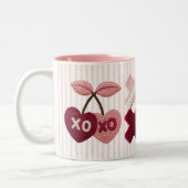 Pink Stripes XOXO Cherry  Zweifarbige Tasse (Links)