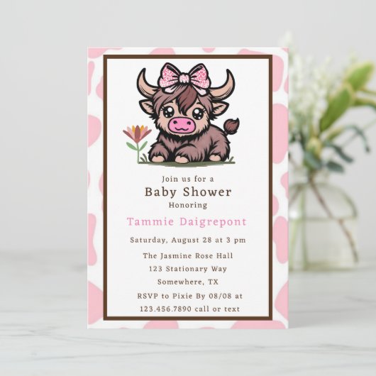 Pink Tan Highland Cow Girl Babydusche Einladung (Stehend Vorderseite)
