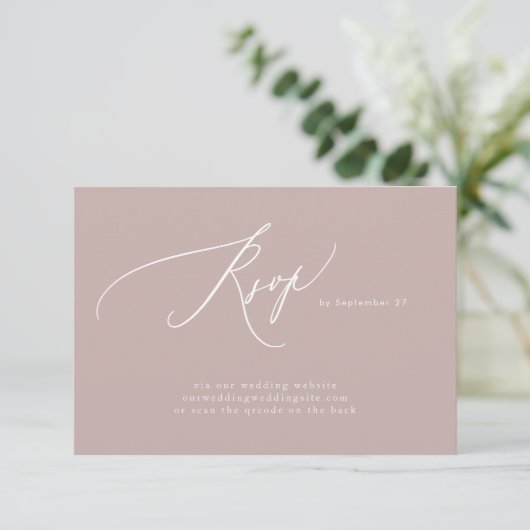 Pink Taupe White Simple QR Code Wedding Website RSVP Karte (Stehend Vorderseite)