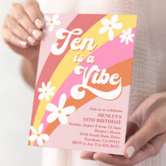 Pink Ten ist ein Vibe Retro Daisy Rainbow Birthday Einladung