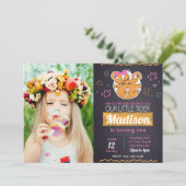 Pink Tiger Geburtstag Einladung mit Foto (Stehend Vorderseite)