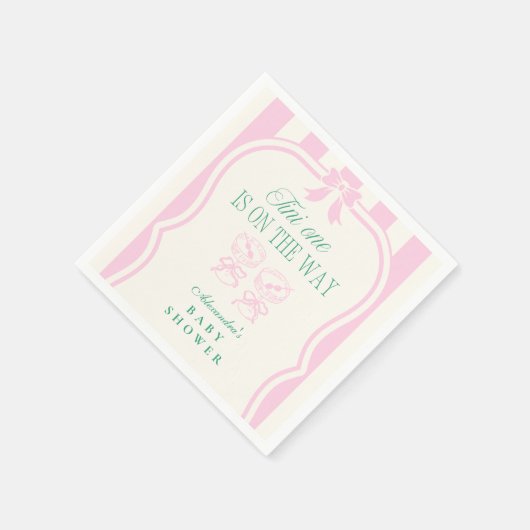 Pink Tini One ist auf dem Weg Babydusche Serviette (Ecke)