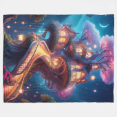 Pink Top Treehouse Fleecedecke (Vorderseite (Horizontal))