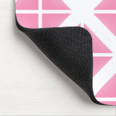 Pink Trendy Triangle Pattern Mousepad (Ecke)