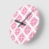 Pink Trendy Triangle Pattern Runde Wanduhr (Winkel)