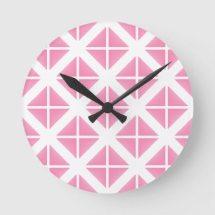 Pink Trendy Triangle Pattern Runde Wanduhr