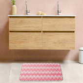 Pink Triangles Pattern Bath Mat Badematte