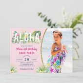 Pink Tropical Floral Aloha Luau Birthday Foto Einladung (Stehend Vorderseite)