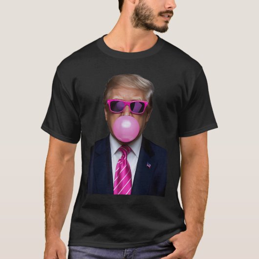 Pink Trump Bubble Gum Gift 2024 Abstimmung Präside T-Shirt (Vorderseite)