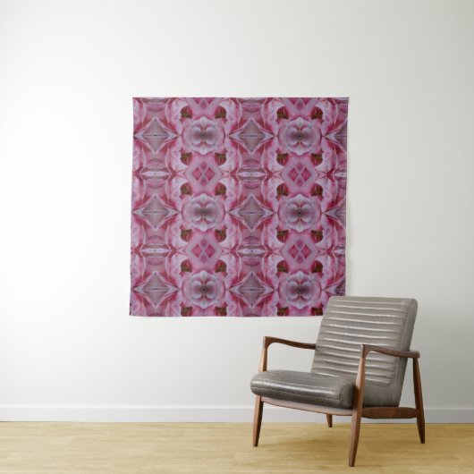 Pink Tulip Ikat Too Wandteppich (Beispiel (Horizontal))