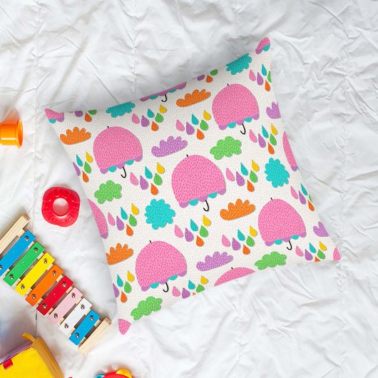 Pink Umbrellas with Clouds and Raindrops Kissen