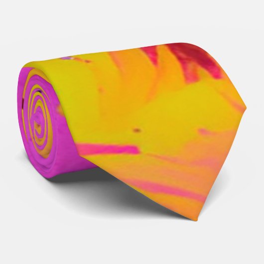 Pink und Abstrakter Putz Krawatte (Gerollt)