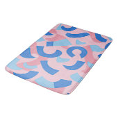 Pink und Blue Doodle Muster Badematte (Schrägansicht)