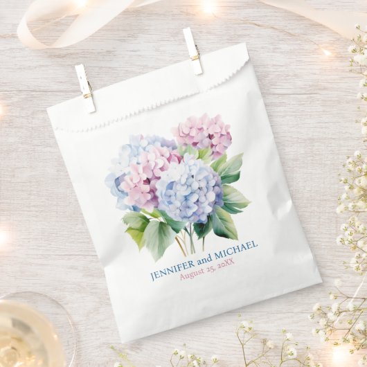 Pink und Dusty Blue Hydrangeas Wedding Geschenktütchen (Ausgeschnitten)
