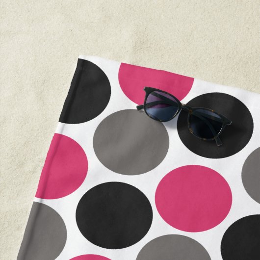 Pink und Gray Polika Dot Strandtuch (Beispiel)