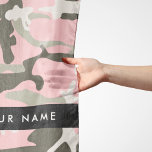 Pink und Green Camouflage Ihr Name Persönlich gest Schal<br><div class="desc">Elegantes,  stilvolles und raffiniertes Tarnmuster in Rosa und Grün. Moderne und trendige Geschenke,  perfekt für den militärischen Liebhaber in Ihrem Leben. Personalisieren Sie diese durch Hinzufügen von Namen,  Spitznamen,  Monogramm oder Initialen.</div>