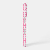 Pink und Navy Preppy Muster Monogram iPhone 16 Hülle (Rechte Seite)