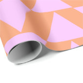 Pink und Orange Modern Geometric Triangle Pattern Geschenkpapier (Rolleneckpunkt)