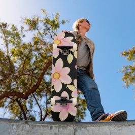 Pink und Schwarz-Blume-Muster Skateboard