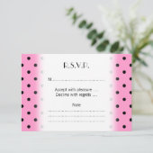 Pink und schwarz Polka Dot Muster. RSVP Karte (Stehend Vorderseite)